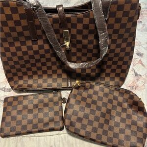 Chic Checkered Brown Tote with Pouches